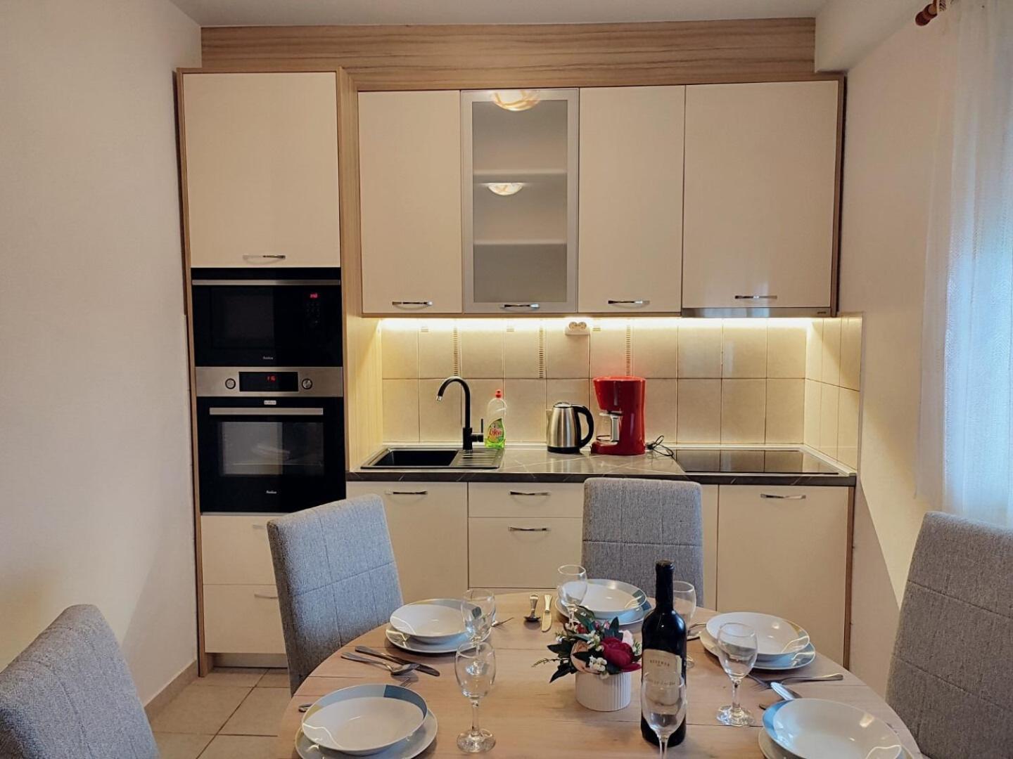 Apartment Slaven Vinišće Екстериор снимка