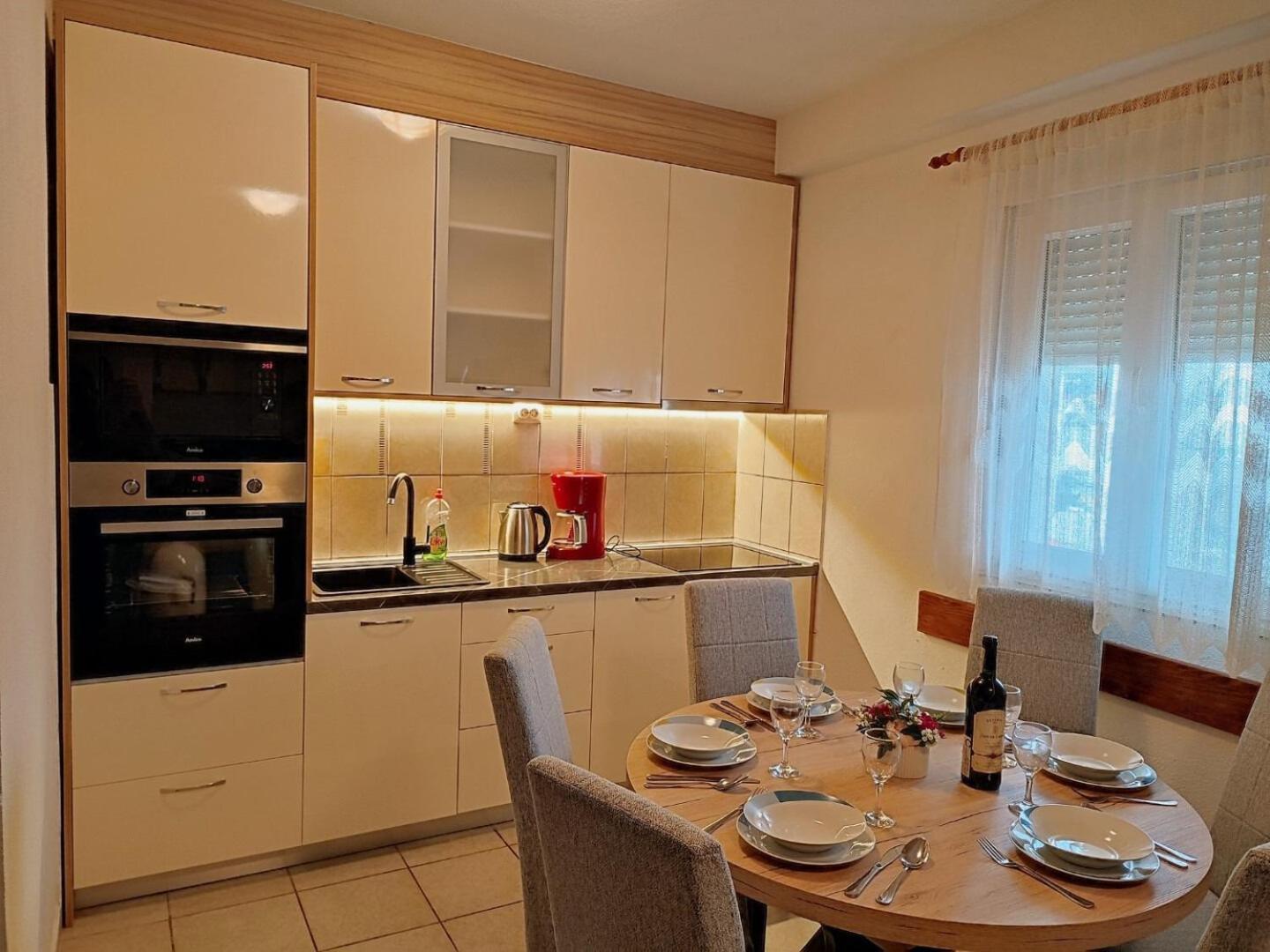 Apartment Slaven Vinišće Екстериор снимка