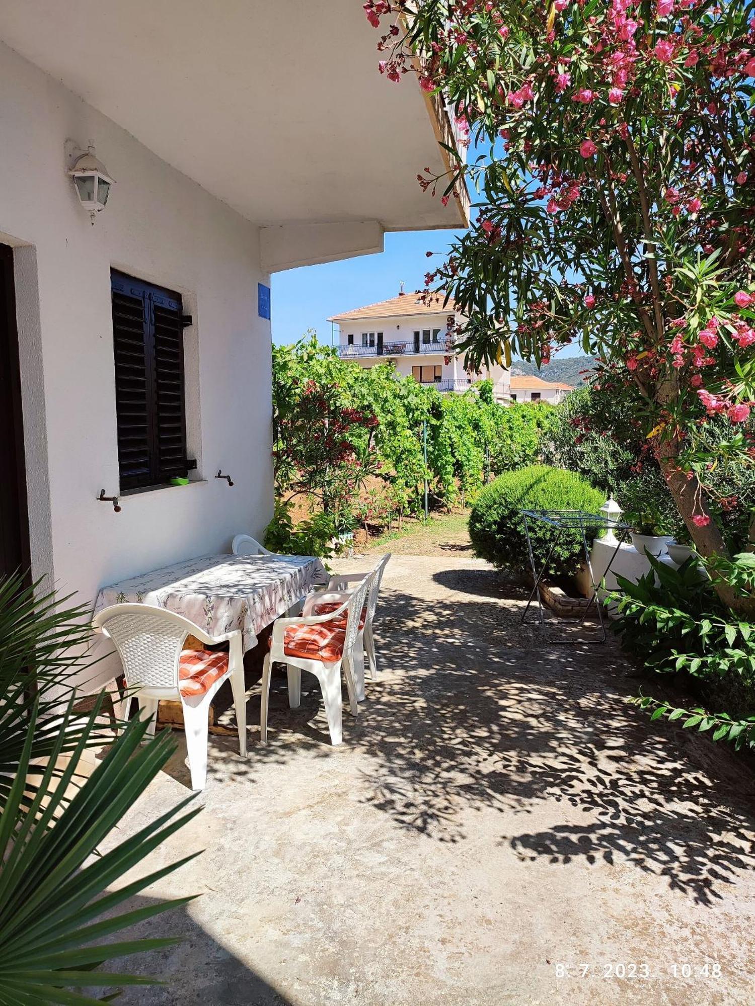 Apartment Slaven Vinišće Екстериор снимка